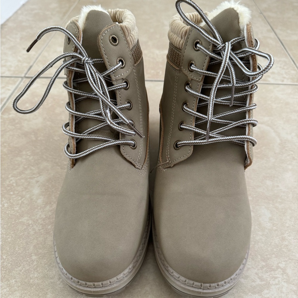 NWOT Fur Lined Boots